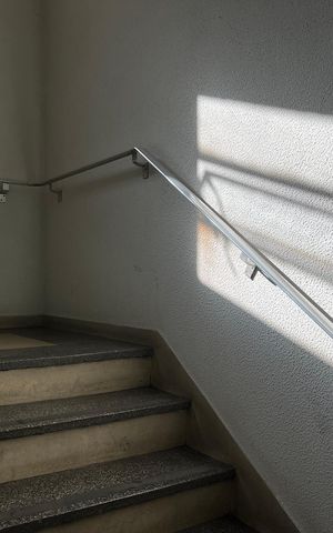 Apartamento para alugar com 182m², 4 quartos e 1 vaga Apartamento para alugar com 182m², 4 quartos e 1 vagaÁrea comum - Escada
