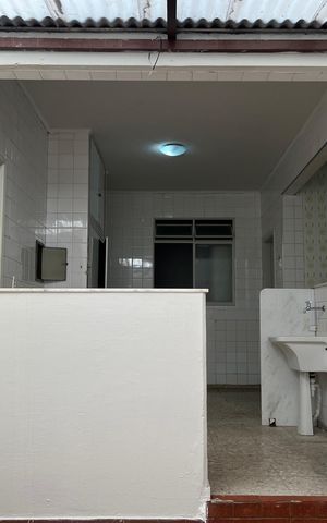 Apartamento para alugar com 182m², 4 quartos e 1 vaga Apartamento para alugar com 182m², 4 quartos e 1 vagaÁrea - Área de Serviço