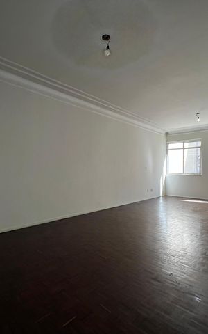 Apartamento para alugar com 182m², 4 quartos e 1 vaga Apartamento para alugar com 182m², 4 quartos e 1 vagaSala