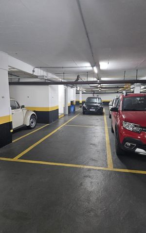 Apartamento para alugar com 127m², 4 quartos e 3 vagas Apartamento para alugar com 127m², 4 quartos e 3 vagasGaragem