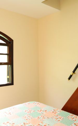 Casa à venda com 234m², 5 quartos e 2 vagasQuarto 2