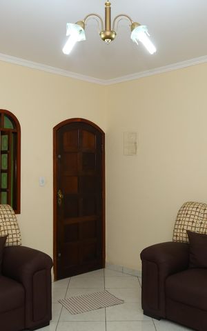 Casa à venda com 234m², 5 quartos e 2 vagasSala