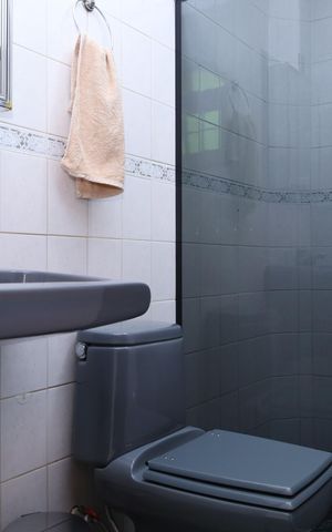 Casa à venda com 234m², 5 quartos e 2 vagasBanheiro 2