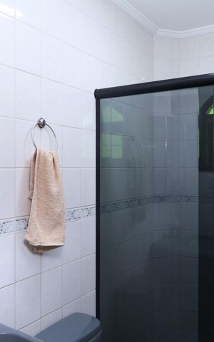 Casa à venda com 234m², 5 quartos e 2 vagasBanheiro 2