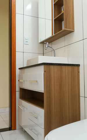 Casa à venda com 234m², 5 quartos e 2 vagasBanheiro 1