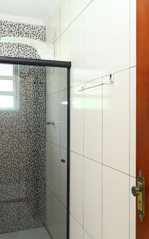 Casa à venda com 234m², 5 quartos e 2 vagasBanheiro 1