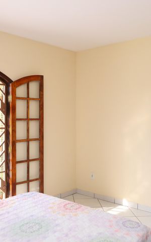 Casa à venda com 234m², 5 quartos e 2 vagasQuarto 1