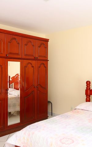 Casa à venda com 234m², 5 quartos e 2 vagasQuarto 1