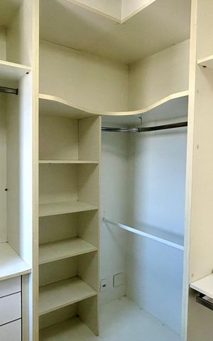 Apartamento à venda com 103m², 3 quartos e 2 vagas Apartamento à venda com 103m², 3 quartos e 2 vagasQuarto Suíte Closet