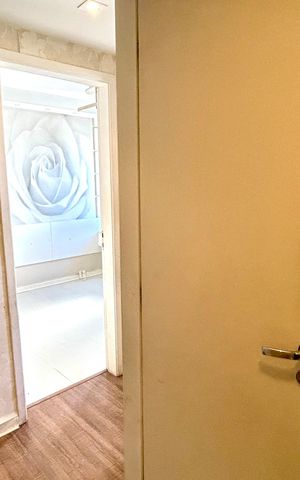 Apartamento à venda com 103m², 3 quartos e 2 vagas Apartamento à venda com 103m², 3 quartos e 2 vagasBanheiro 1