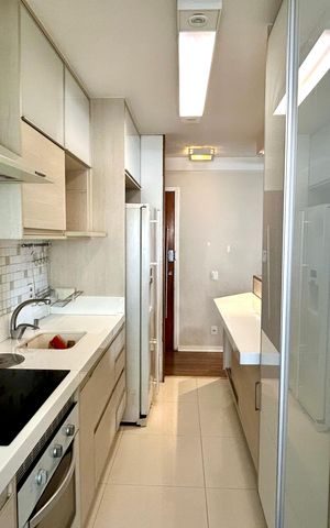 Apartamento à venda com 103m², 3 quartos e 2 vagas Apartamento à venda com 103m², 3 quartos e 2 vagasCozinha