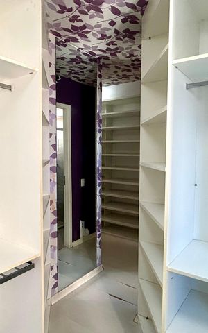 Apartamento à venda com 103m², 3 quartos e 2 vagas Apartamento à venda com 103m², 3 quartos e 2 vagasQuarto Suíte Closet