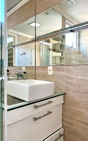 Apartamento à venda com 103m², 3 quartos e 2 vagas Apartamento à venda com 103m², 3 quartos e 2 vagasBanheiro da Suíte