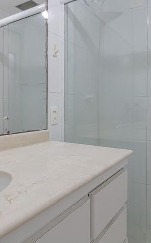 Apartamento para alugar com 82m², 2 quartos e 2 vagas Apartamento para alugar com 82m², 2 quartos e 2 vagasBanheiro da Suíte