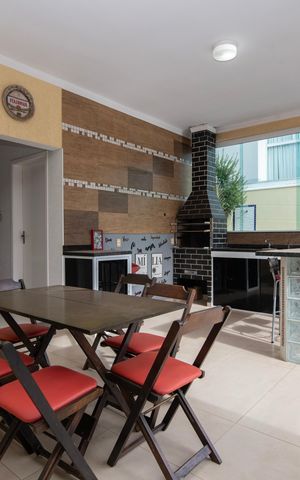 Casa de condomínio para alugar com 300m², 4 quartos e 3 vagas Casa de condomínio para alugar com 300m², 4 quartos e 3 vagasChurrasqueira