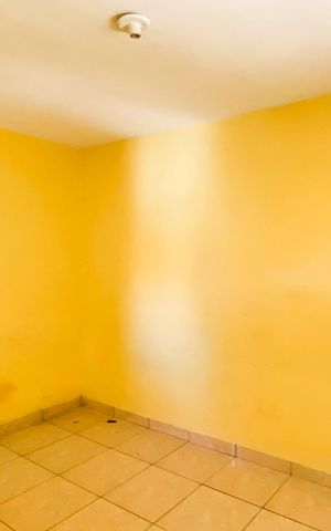 Casa para alugar com 42m², 1 quarto e sem vaga Casa para alugar com 42m², 1 quarto e sem vagaSala