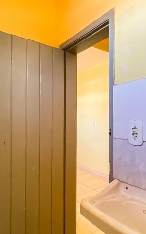 Casa para alugar com 42m², 1 quarto e sem vaga Casa para alugar com 42m², 1 quarto e sem vagaBanheiro social