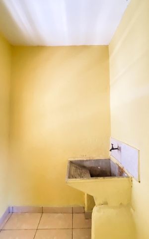 Casa para alugar com 42m², 1 quarto e sem vaga Casa para alugar com 42m², 1 quarto e sem vagaÁrea de serviço