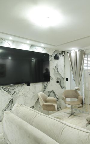Casa à venda com 50m², 2 quartos e sem vaga Casa à venda com 50m², 2 quartos e sem vagaSala