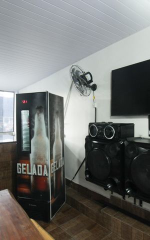 Casa à venda com 50m², 2 quartos e sem vaga Casa à venda com 50m², 2 quartos e sem vagaChurrasqueira