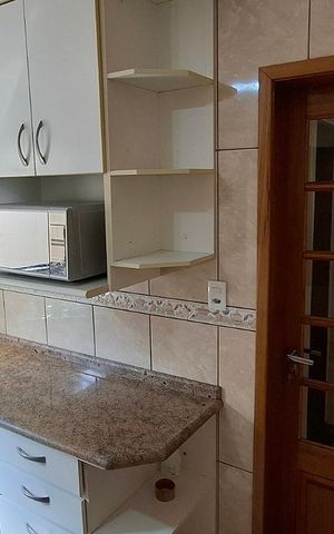 Casa à venda com 200m², 3 quartos e 2 vagas Casa à venda com 200m², 3 quartos e 2 vagasCozinha