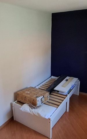 Casa à venda com 200m², 3 quartos e 2 vagas Casa à venda com 200m², 3 quartos e 2 vagasQuarto 2
