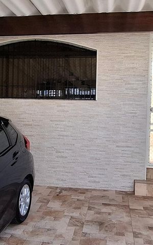 Casa à venda com 200m², 3 quartos e 2 vagas Casa à venda com 200m², 3 quartos e 2 vagasGaragem