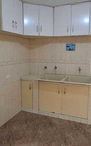 Casa à venda com 200m², 3 quartos e 2 vagas Casa à venda com 200m², 3 quartos e 2 vagasCozinha