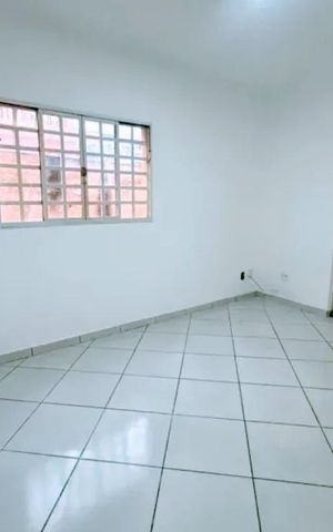 Casa para alugar com 150m², 3 quartos e 2 vagas Casa para alugar com 150m², 3 quartos e 2 vagasSala