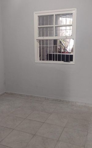 Casa à venda com 500m², 2 quartos e 10 vagas Casa à venda com 500m², 2 quartos e 10 vagasQuarto