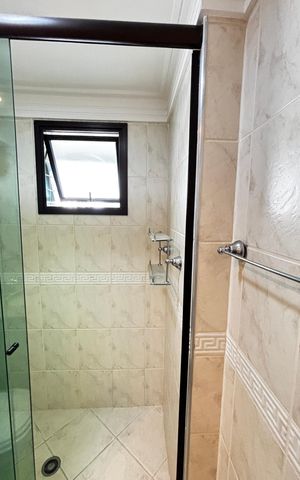 Apartamento à venda com 141m², 3 quartos e 4 vagasBanheiro