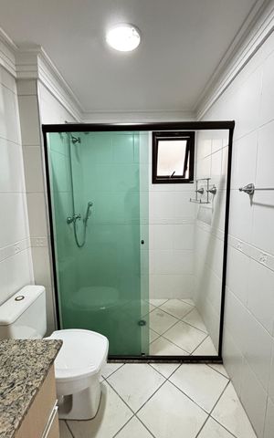Apartamento à venda com 141m², 3 quartos e 4 vagasBanheiro da Suíte 1
