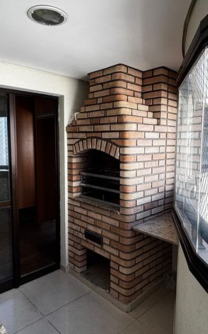Apartamento à venda com 141m², 3 quartos e 4 vagasVaranda da Cozinha