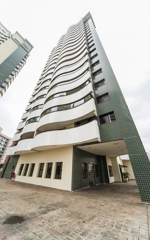 Apartamento à venda com 141m², 3 quartos e 4 vagasFachada do bloco