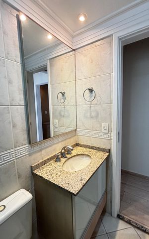 Apartamento à venda com 141m², 3 quartos e 4 vagasBanheiro da Suíte 2