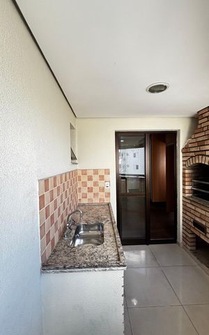 Apartamento à venda com 141m², 3 quartos e 4 vagasVaranda da Cozinha