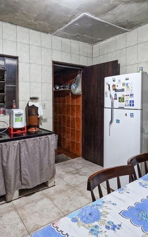 Casa à venda com 64m², 2 quartos e 1 vaga