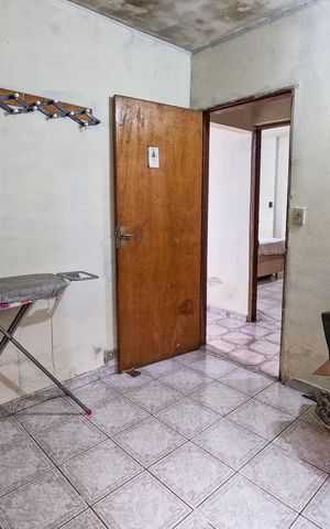 Casa à venda com 64m², 2 quartos e 1 vaga