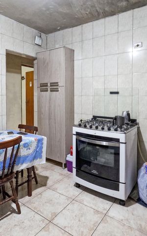 Casa à venda com 64m², 2 quartos e 1 vaga