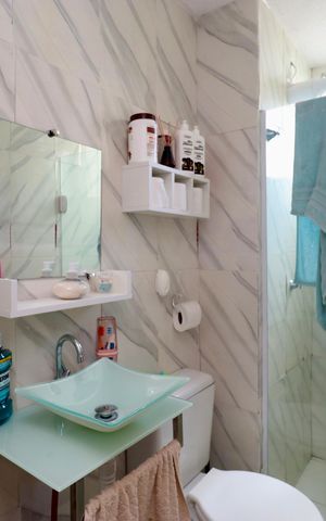 Apartamento para alugar com 80m², 2 quartos e 2 vagas Apartamento para alugar com 80m², 2 quartos e 2 vagasBanheiro