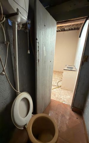 Casa à venda com 50m², 3 quartos e 1 vaga Casa à venda com 50m², 3 quartos e 1 vagaBanheiro 2