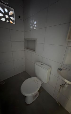 Casa à venda com 50m², 3 quartos e 1 vaga Casa à venda com 50m², 3 quartos e 1 vagaBanheiro 1