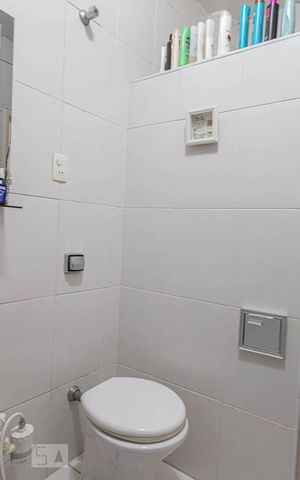 Apartamento à venda com 336m², 3 quartos e sem vaga Apartamento à venda com 336m², 3 quartos e sem vagaBanheiro