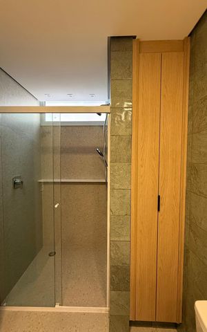 Apartamento à venda com 210m², 4 quartos e 1 vaga Apartamento à venda com 210m², 4 quartos e 1 vagaBanheiro Suíte 2