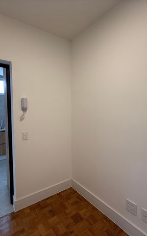 Apartamento à venda com 210m², 4 quartos e 1 vaga Apartamento à venda com 210m², 4 quartos e 1 vagaQuarto de serviço