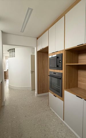 Apartamento à venda com 210m², 4 quartos e 1 vaga Apartamento à venda com 210m², 4 quartos e 1 vagaCozinha