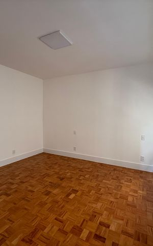 Apartamento à venda com 210m², 4 quartos e 1 vaga Apartamento à venda com 210m², 4 quartos e 1 vagaSuíte 2