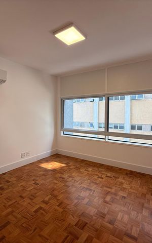 Apartamento à venda com 210m², 4 quartos e 1 vaga Apartamento à venda com 210m², 4 quartos e 1 vagaSuíte 3