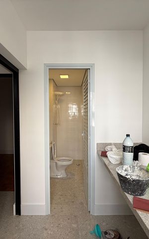 Apartamento à venda com 210m², 4 quartos e 1 vaga Apartamento à venda com 210m², 4 quartos e 1 vagaÁrea de serviço