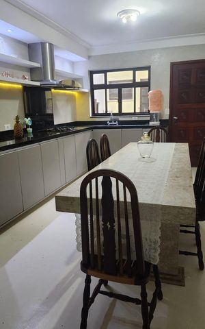 Casa para alugar com 183m², 3 quartos e 3 vagasCozinha